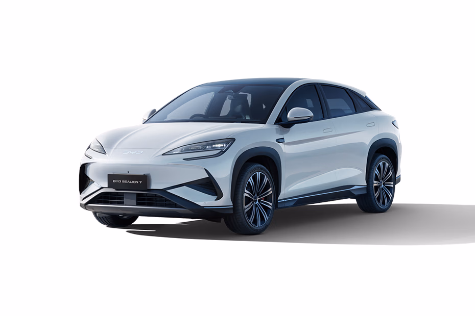 BYD Sealion 7 in Aurora White